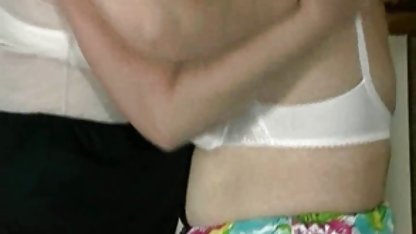 حشری مو بور پستون صورت کاملا خیس با کلیپسکسی کوتاه شجاعت