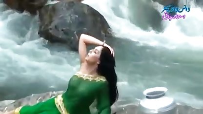 بسیاری از افراد با استعداد است که فیلم سکسی کوتاه کم حجم پیر و جوان - نشان میدهد مکانیکی